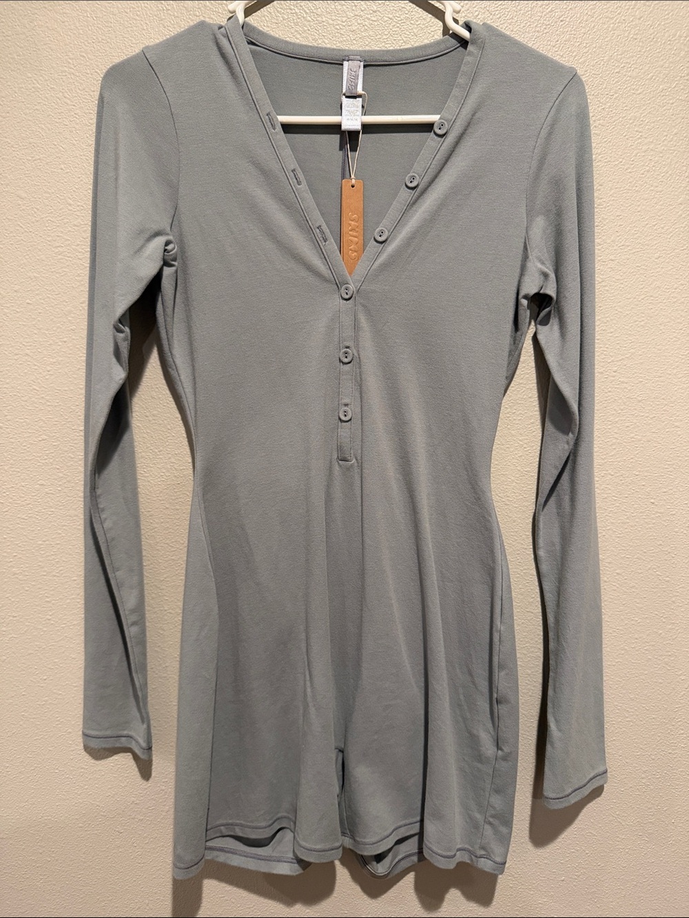 SKIMS Long Sleeve V-Neck Button Romper Light Blue Gray Size Medium